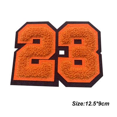 ferro de logotipo de números personalizados em patches de chenille para roupas esportivas